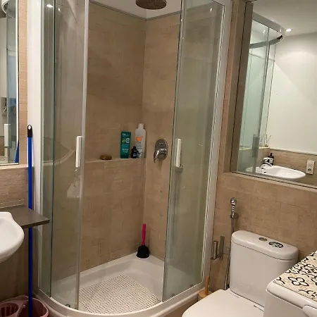 Lovely 2-bed In Barcelonas Location Daire Barselona