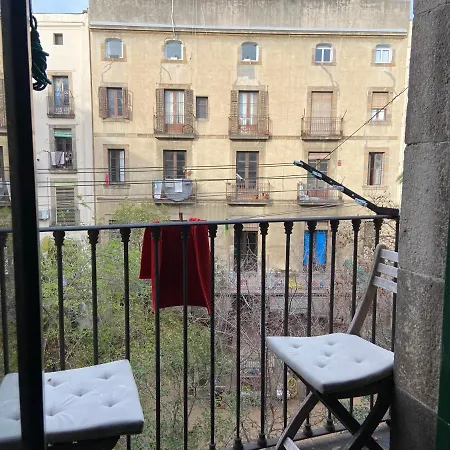 Lovely 2-bed In Barcelonas Location *