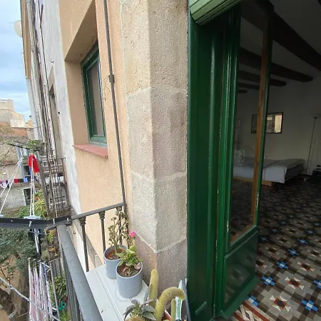 Lovely 2-bed In Barcelonas Location Daire Barselona