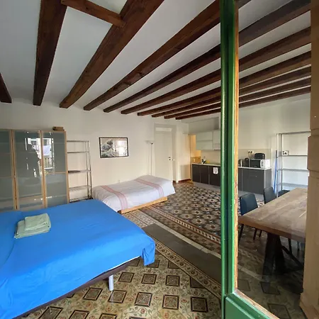 Lovely 2-bed In Barcelonas Location *