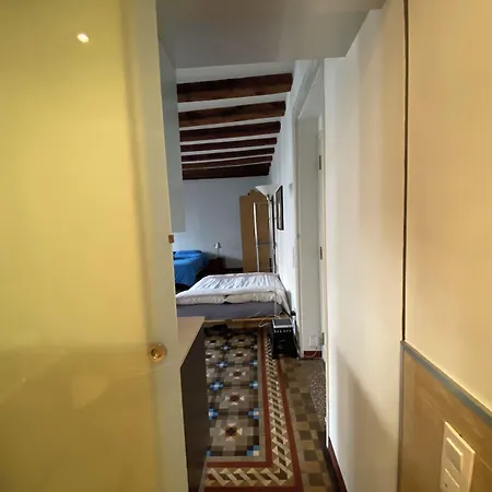 Lovely 2-bed In Barcelonas Location Daire *