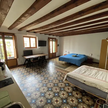 Daire Lovely 2-bed In Barcelonas Location