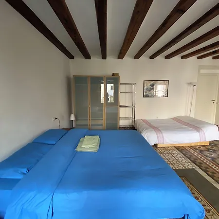 Lovely 2-bed In Barcelonas Location Daire
