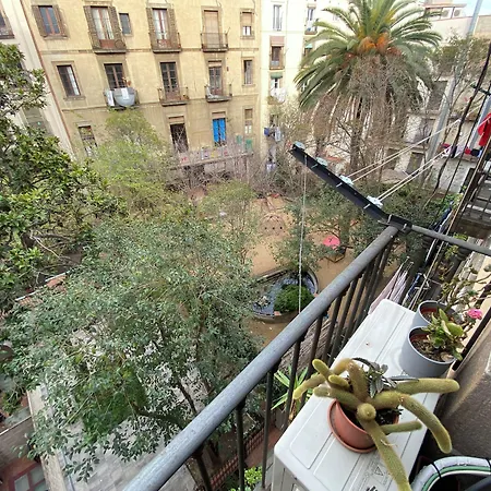 Lovely 2-bed In Barcelonas Location Daire