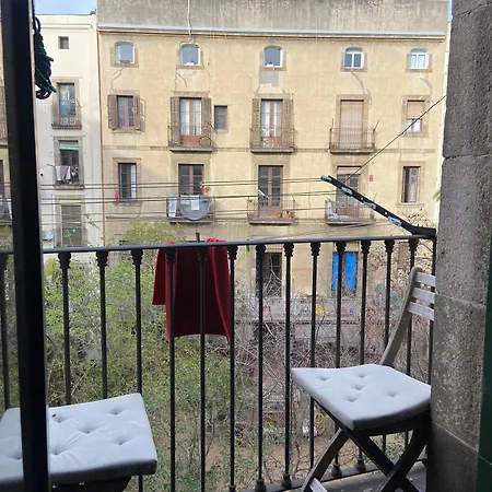 Lovely 2-bed In Barcelonas Location Daire *
