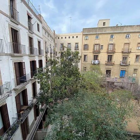 Lovely 2-bed In Barcelonas Location Barselona